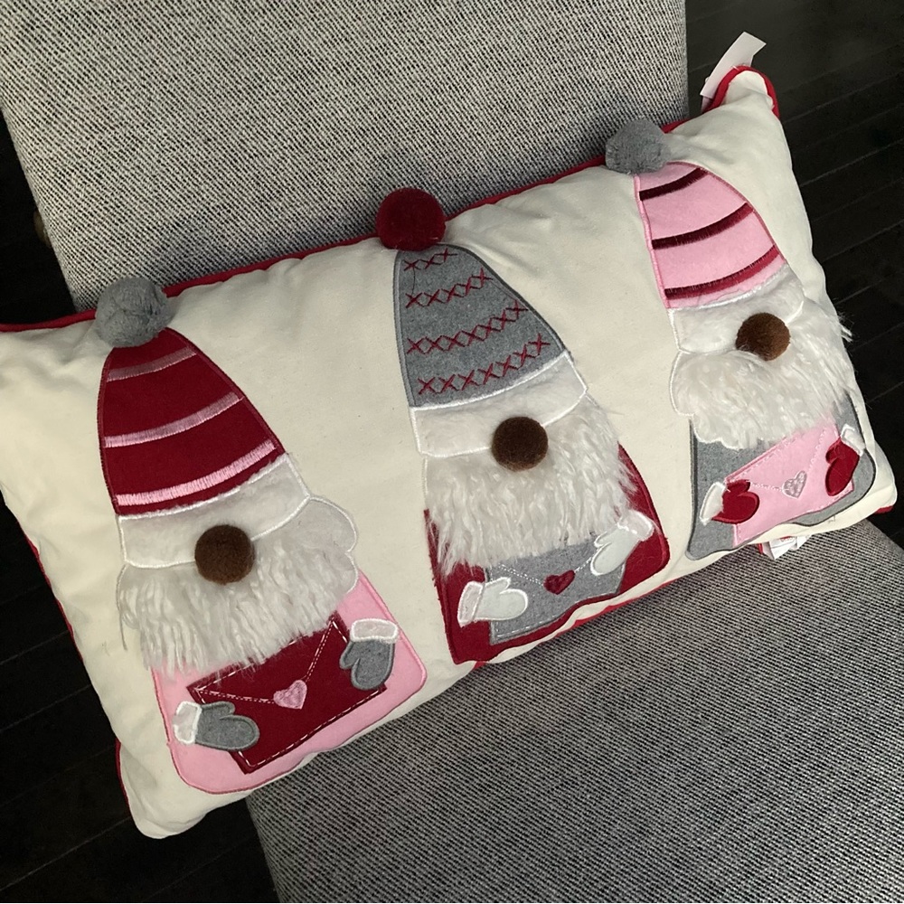 Valentine’s Day Gnome Pillow NWT